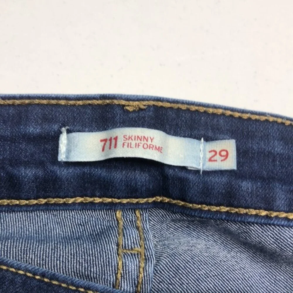 LEVI 711 SKINNY JEANS 29x31 ⭐️